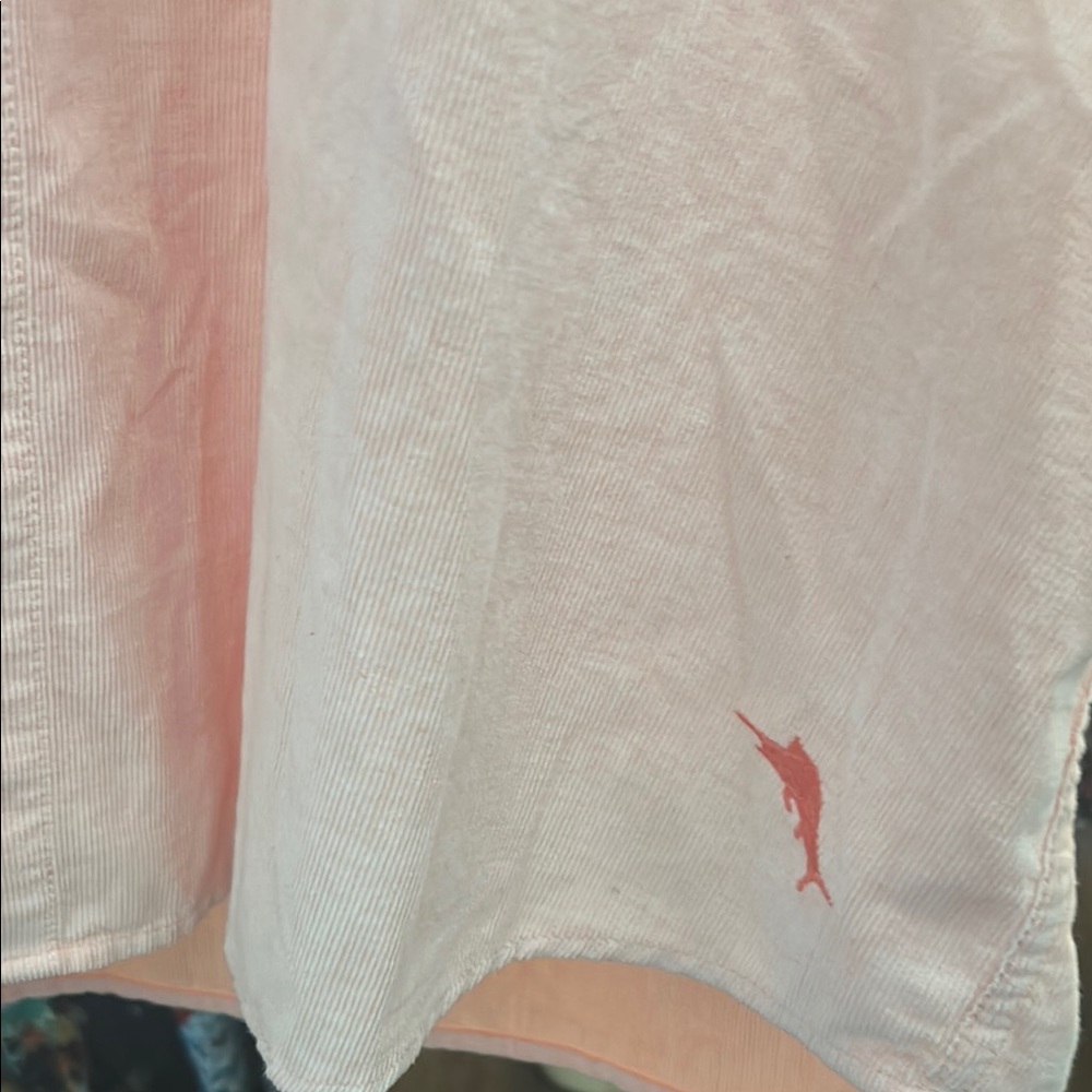 Light Pink Button-Up Shirt - Picture 4 of 4